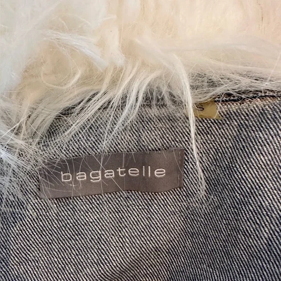 Bagatelle Denim Jacket w/ Removable Faux Fur Collar Cropped Excellent Condition - Picture 2 of 4